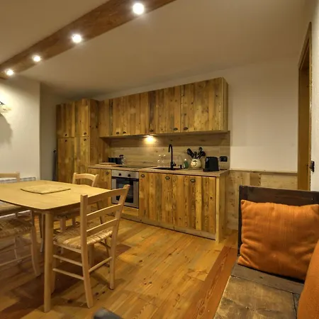 Bois Du Mont Blanc Apartment Courmayeur